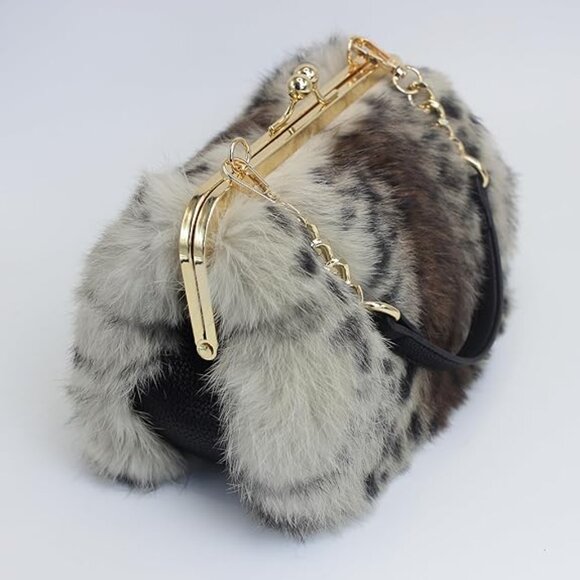 Saint Laurent Le 5 A 7 Shoulder Bag in Leopard-Print Calf  Neiman Marcus Elegant Snow Leopard Print Handbag